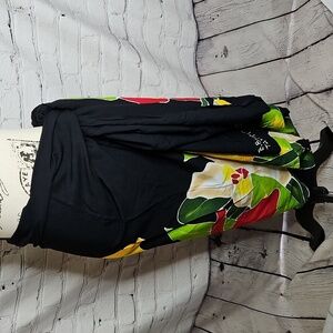 Banana Beach Black Floral Sarong